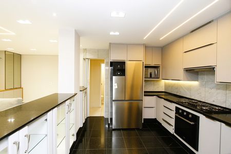 Apartamento à venda com 160m², 4 quartos e 2 vagasCozinha
