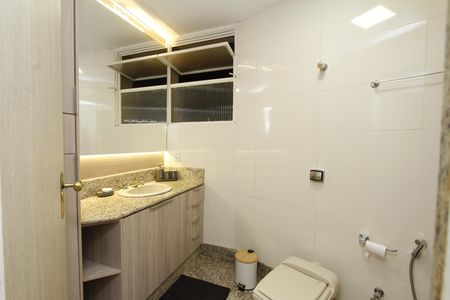 Apartamento à venda com 160m², 4 quartos e 2 vagasBanheiro Social