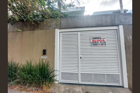 Casa para alugar com 200m², 4 quartos e 2 vagasFachada