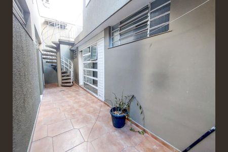 Casa para alugar com 200m², 4 quartos e 2 vagasQuintal