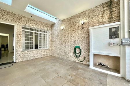 Casa à venda com 110m², 2 quartos e 1 vagaGaragem