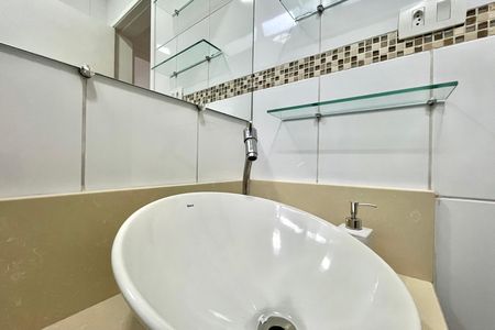 Casa à venda com 110m², 2 quartos e 1 vagaBanheiro