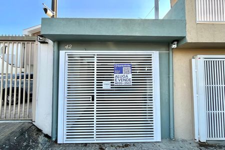 Casa à venda com 110m², 2 quartos e 1 vagaFachada