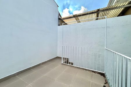 Casa à venda com 110m², 2 quartos e 1 vagaÁrea externa