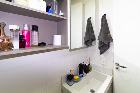 Apartamento à venda com 33m², 2 quartos e sem vaga Apartamento à venda com 33m², 2 quartos e sem vagaBanheiro