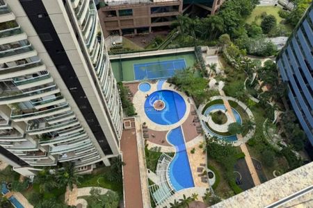Apartamento à venda com 98m², 2 quartos e 3 vagas