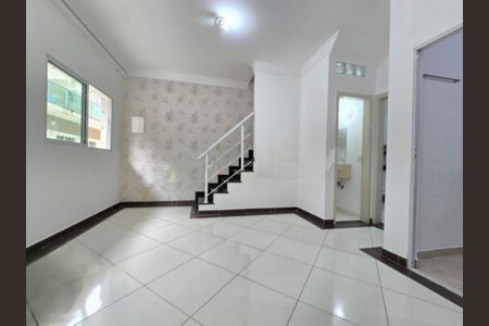 Casa à venda com 3 quartos, 100m² em Vila Mazzei, São Paulo