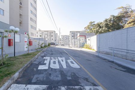 Fachada do condomínio de apartamento para alugar com 2 quartos, 45m² em Jardim Alvorada, Contagem