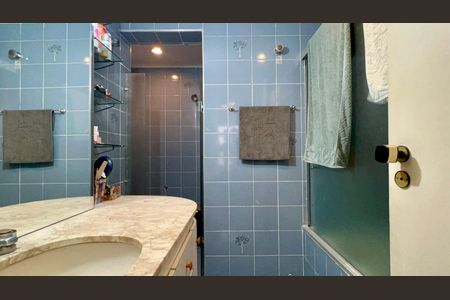 Apartamento à venda com 160m², 3 quartos e 1 vaga Apartamento à venda com 160m², 3 quartos e 1 vagaBanheiro da Suíte 3