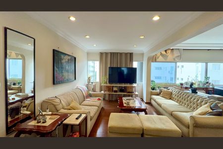 Apartamento à venda com 160m², 3 quartos e 1 vaga Apartamento à venda com 160m², 3 quartos e 1 vagaSala de TV