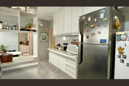 Apartamento à venda com 160m², 3 quartos e 1 vaga Apartamento à venda com 160m², 3 quartos e 1 vagaCozinha