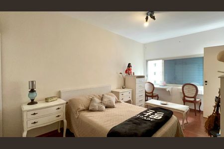 Apartamento à venda com 160m², 3 quartos e 1 vaga Apartamento à venda com 160m², 3 quartos e 1 vagaSuíte 2