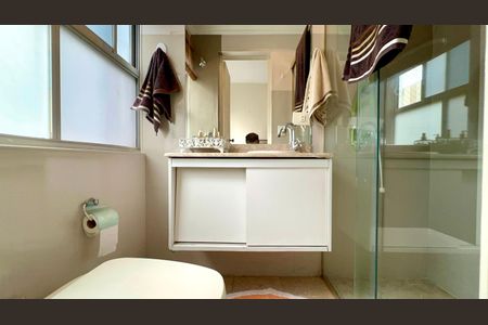 Apartamento à venda com 160m², 3 quartos e 1 vaga Apartamento à venda com 160m², 3 quartos e 1 vagaBanheiro da Suíte 2
