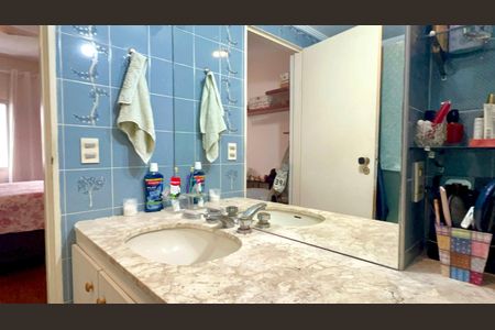 Apartamento à venda com 160m², 3 quartos e 1 vaga Apartamento à venda com 160m², 3 quartos e 1 vagaBanheiro da Suíte 3