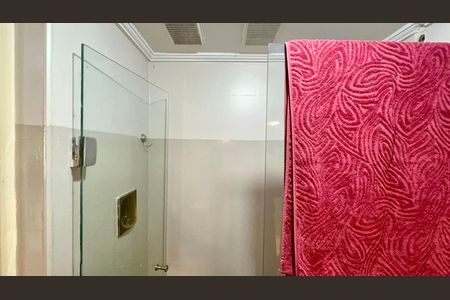 Apartamento à venda com 160m², 3 quartos e 1 vaga Apartamento à venda com 160m², 3 quartos e 1 vagaBanheiro da Suíte 1