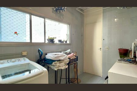Apartamento à venda com 160m², 3 quartos e 1 vaga Apartamento à venda com 160m², 3 quartos e 1 vagaÁrea de Serviço