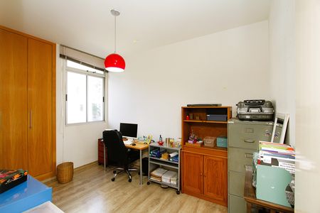 Apartamento à venda com 130m², 4 quartos e 2 vagasQuarto 1