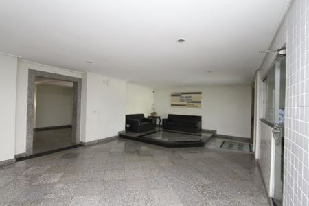 Apartamento à venda com 130m², 4 quartos e 2 vagasHall