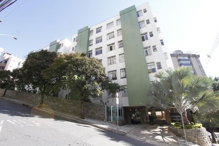 Apartamento à venda com 130m², 4 quartos e 2 vagasFachada