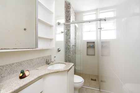 Apartamento à venda com 130m², 4 quartos e 2 vagasBanheiro da Suíte