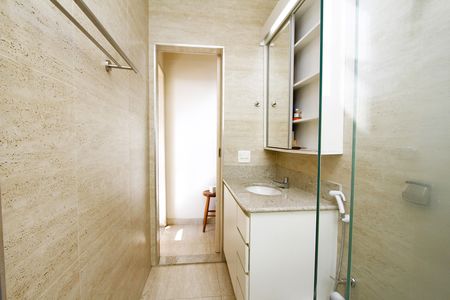 Apartamento à venda com 130m², 4 quartos e 2 vagasBanheiro Social
