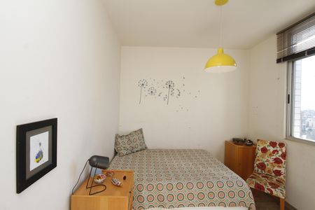 Apartamento à venda com 130m², 4 quartos e 2 vagasQuarto 4
