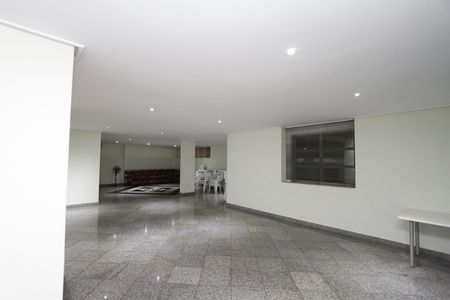 Apartamento à venda com 130m², 4 quartos e 2 vagasÁrea comum - Salão de festas