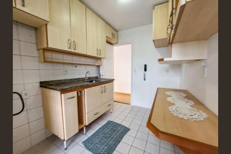 Apartamento para alugar com 75m², 3 quartos e 1 vaga Apartamento para alugar com 75m², 3 quartos e 1 vagaCozinha