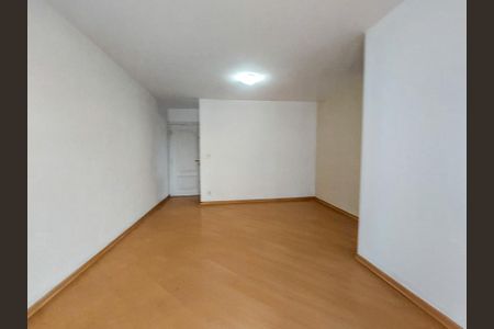 Apartamento para alugar com 75m², 3 quartos e 1 vaga Apartamento para alugar com 75m², 3 quartos e 1 vagaSala