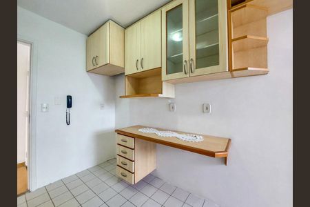 Cozinha de apartamento para alugar com 3 quartos, 75m² em Santo Amaro, São Paulo