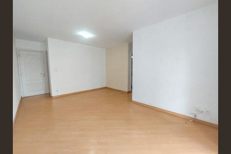 Apartamento para alugar com 75m², 3 quartos e 1 vaga Apartamento para alugar com 75m², 3 quartos e 1 vagaSala