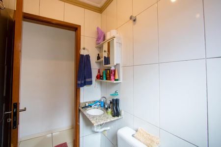 Apartamento à venda com 64m², 3 quartos e 1 vaga Apartamento à venda com 64m², 3 quartos e 1 vagaBanheiro social