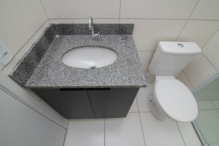 Apartamento para alugar com 58m², 2 quartos e 1 vaga Apartamento para alugar com 58m², 2 quartos e 1 vagaBanheiro do Quarto 2 Suíte