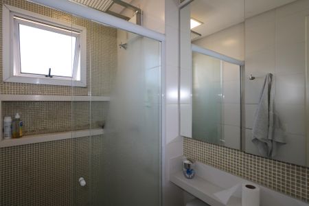 Apartamento à venda com 77m², 2 quartos e 2 vagas Apartamento à venda com 77m², 2 quartos e 2 vagasBanheiro da Suíte 2