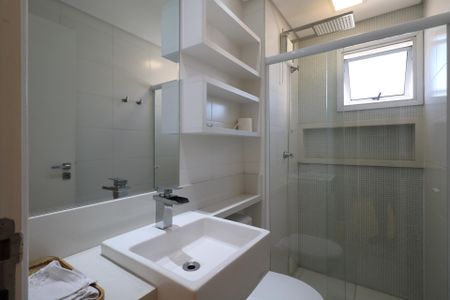 Apartamento à venda com 77m², 2 quartos e 2 vagas Apartamento à venda com 77m², 2 quartos e 2 vagasBanheiro da Suíte 1