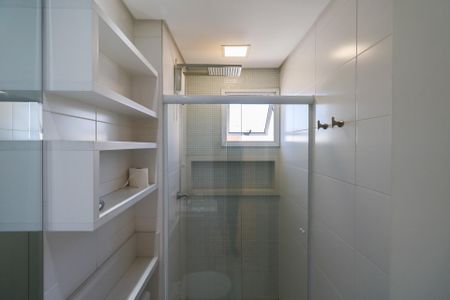 Apartamento à venda com 77m², 2 quartos e 2 vagas Apartamento à venda com 77m², 2 quartos e 2 vagasBanheiro da Suíte 1