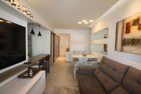 Apartamento à venda com 77m², 2 quartos e 2 vagas Apartamento à venda com 77m², 2 quartos e 2 vagasSala