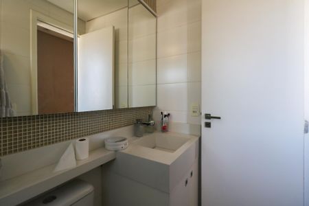Apartamento à venda com 77m², 2 quartos e 2 vagas Apartamento à venda com 77m², 2 quartos e 2 vagasBanheiro da Suíte 2