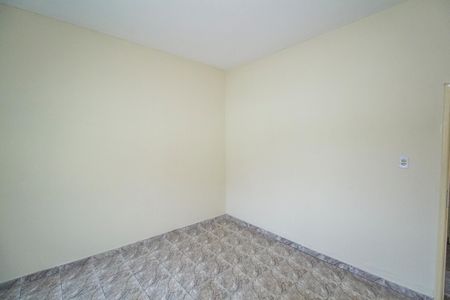Quarto 2 de casa para alugar com 2 quartos, 62m² em Marechal Hermes, Rio de Janeiro