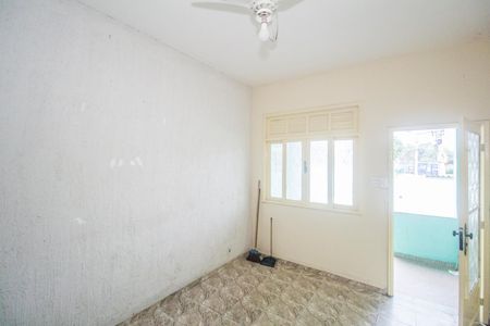Sala de casa para alugar com 2 quartos, 62m² em Marechal Hermes, Rio de Janeiro