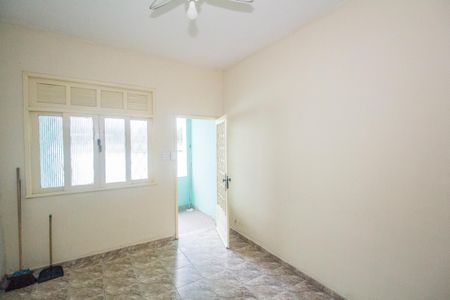 Sala de casa para alugar com 2 quartos, 62m² em Marechal Hermes, Rio de Janeiro