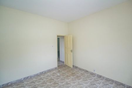 Quarto 2 de casa para alugar com 2 quartos, 62m² em Marechal Hermes, Rio de Janeiro