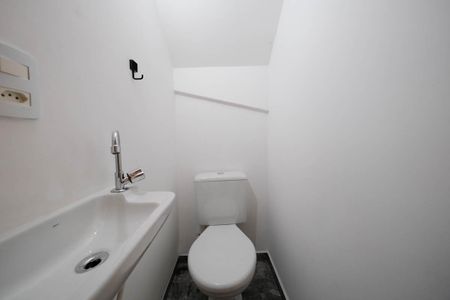 Casa à venda com 168m², 3 quartos e 2 vagasLavabo