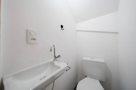 Casa à venda com 168m², 3 quartos e 2 vagasLavabo