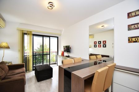 estrada de apartamento para alugar com 1 quarto, 41m² em Pinheiros, São Paulo