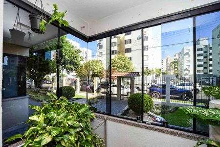 Sacada da  Sala de apartamento à venda com 2 quartos, 56m² em Sarandi, Porto Alegre