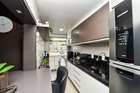 Apartamento à venda com 56m², 2 quartos e 1 vaga Apartamento à venda com 56m², 2 quartos e 1 vagaCozinha e Área de Serviço