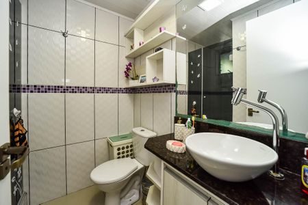 Apartamento à venda com 56m², 2 quartos e 1 vaga Apartamento à venda com 56m², 2 quartos e 1 vagaBanheiro