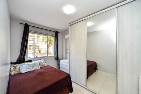 Quarto 2 de apartamento à venda com 2 quartos, 56m² em Sarandi, Porto Alegre