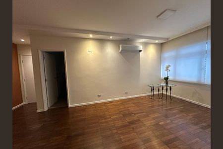 Apartamento à venda com 98m², 2 quartos e 1 vaga Apartamento à venda com 98m², 2 quartos e 1 vagaSala